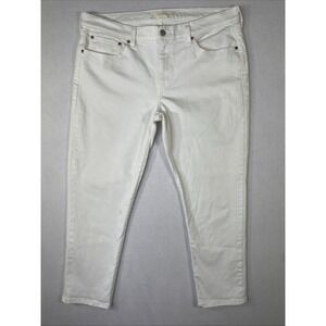 Levi's Boyfriend Mid Rise Womens 33 Jeans Ankle White  Relaxed Tapered (39x26.5)